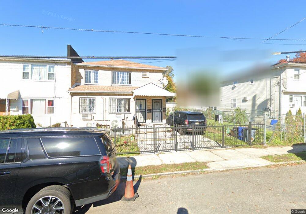 155-09 113th Ave unit 2nd Fl, Jamaica, NY 11433 - photo 1