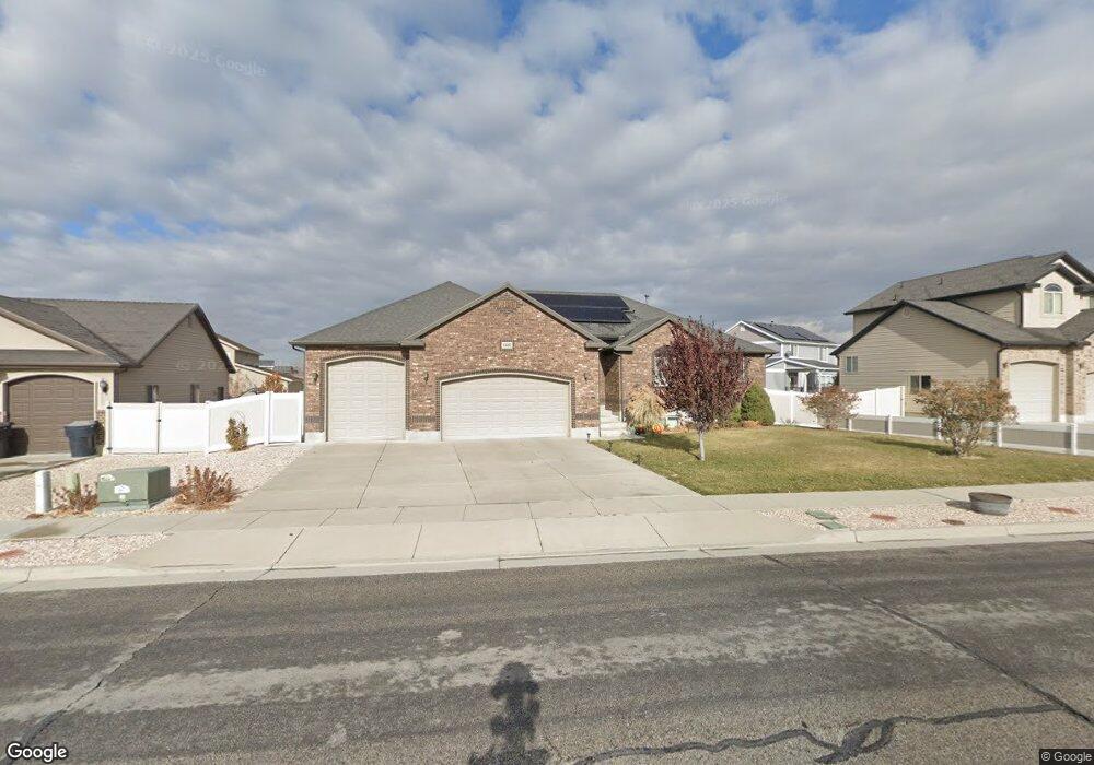 1426 W 2050 N, Clinton, UT 84015 - photo 1