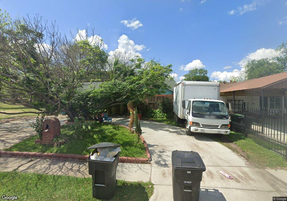 5011 Werner St, Houston, TX 77022 - photo 1