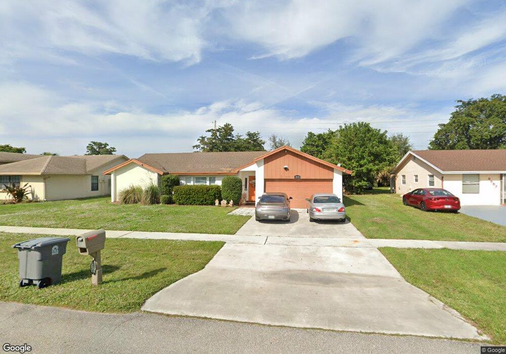 9571 Lancaster Place, Boca Raton, FL 33434 - photo 1