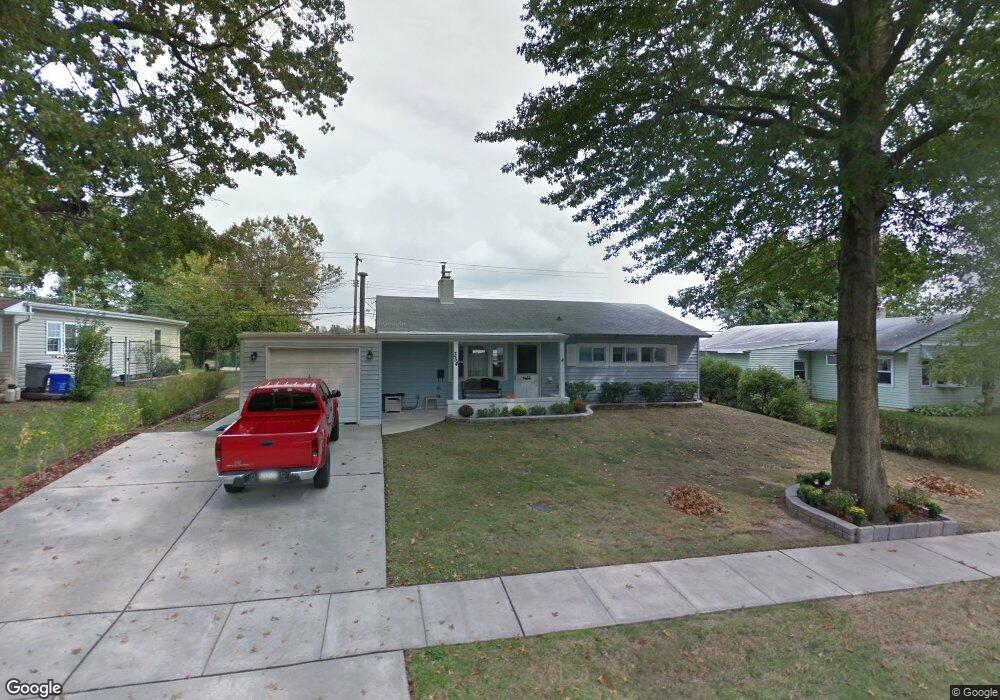 354 Blue Ridge Dr, Levittown, PA 19057 - photo 1