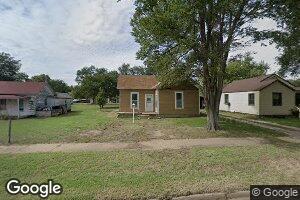318 N Iowa Ave, Kanopolis, KS 67454