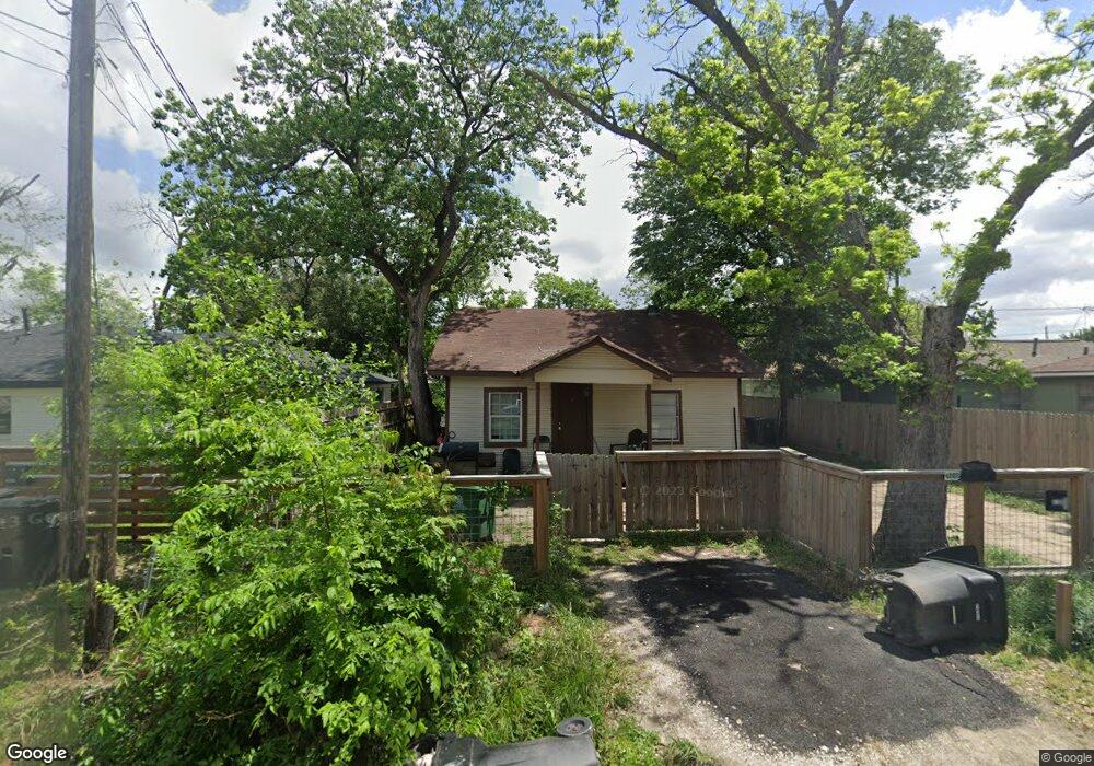 4208 1/2 Delhi St unit 2, Houston, TX 77022 - photo 1