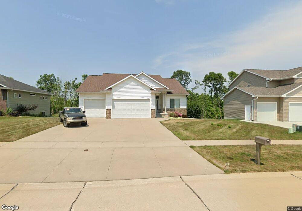 2110 Q Ave NW, Cedar Rapids, IA 52405 - photo 1