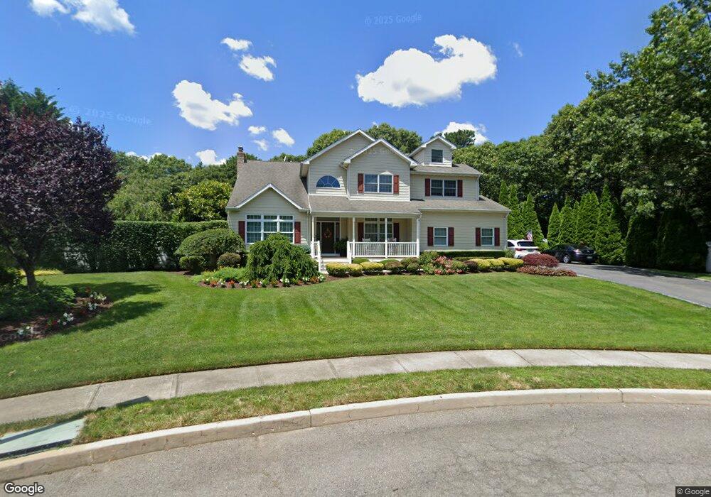 7 Andrea Ln, Holtsville, NY 11742 - photo 1