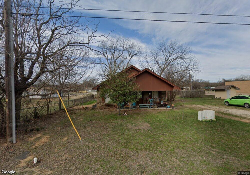 633 N Avenue A, Springtown, TX 76082 - photo 1