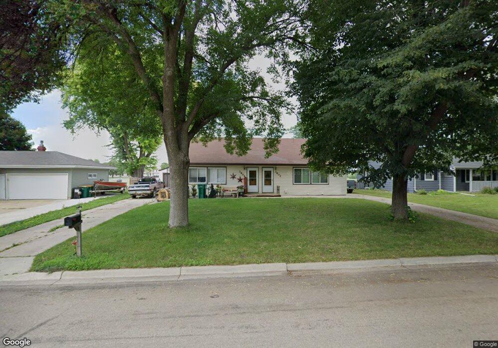 1602 Plainview Ln, Albert Lea, MN 56007 - photo 1