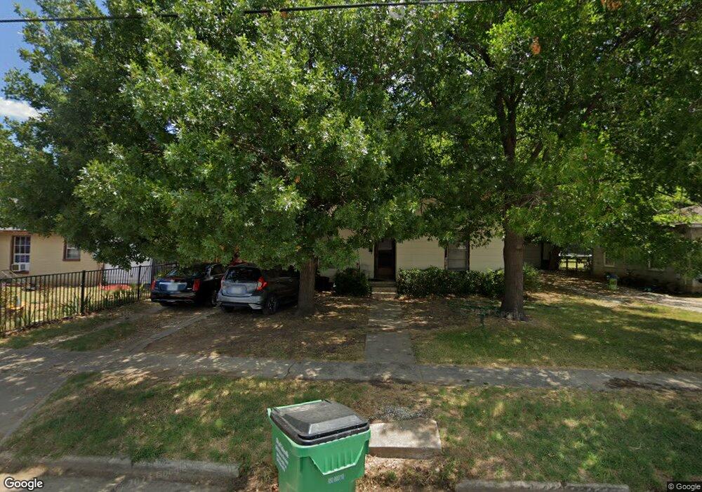 1406 N Clements St, Gainesville, TX 76240 - photo 1