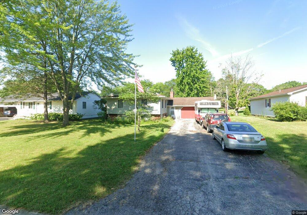 815 Hickory Dr, Marysville, OH 43040 - photo 1