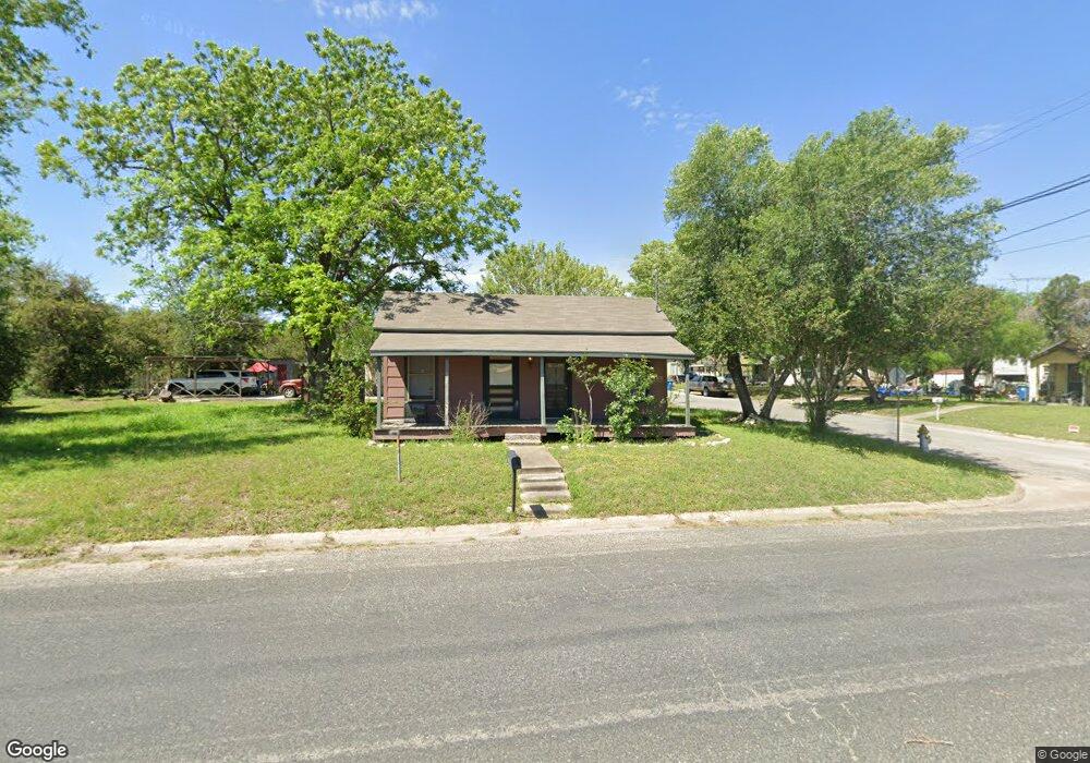 311 N Archer St, Beeville, TX 78102 - photo 1