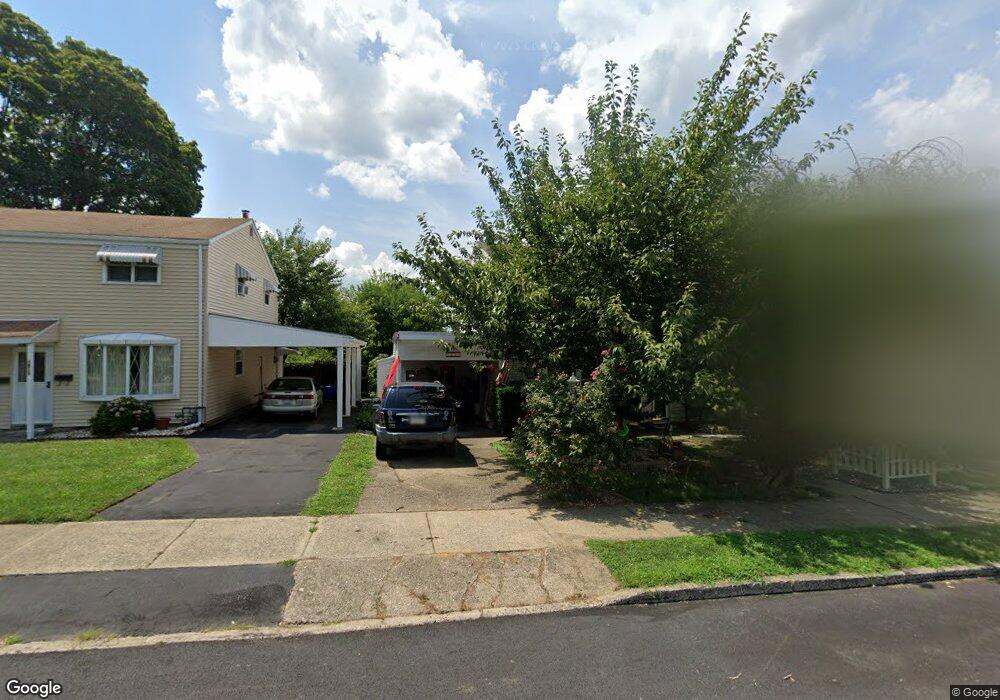 1523 Westwood Dr, Bethlehem, PA 18018 - photo 1