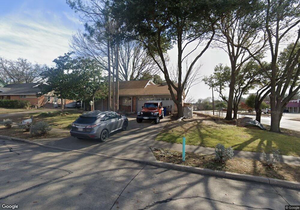 2300 Linda Dr, Ennis, TX 75119 - photo 1