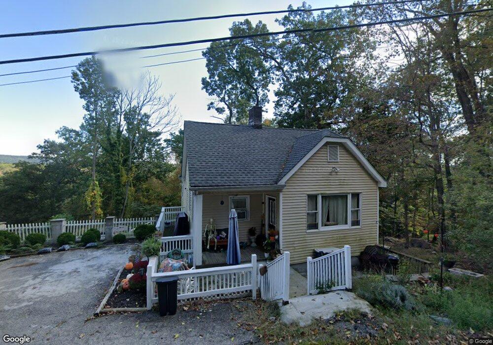 126 Tanglewylde Rd, Lake Peekskill, NY 10537 - photo 1
