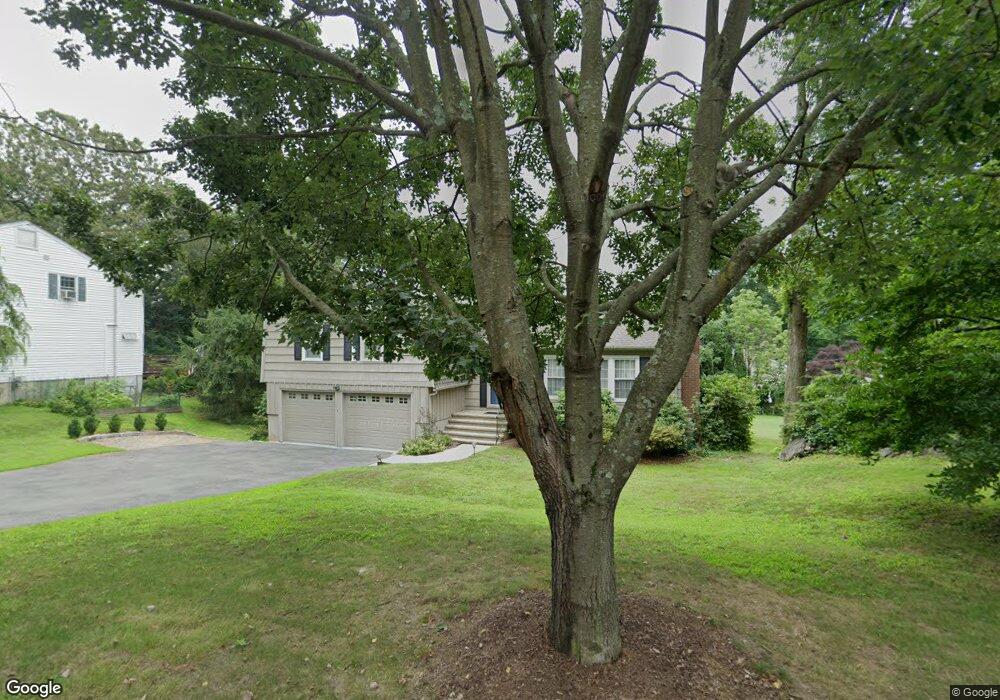 218 Nepas Rd, Fairfield, CT 06825 - photo 1