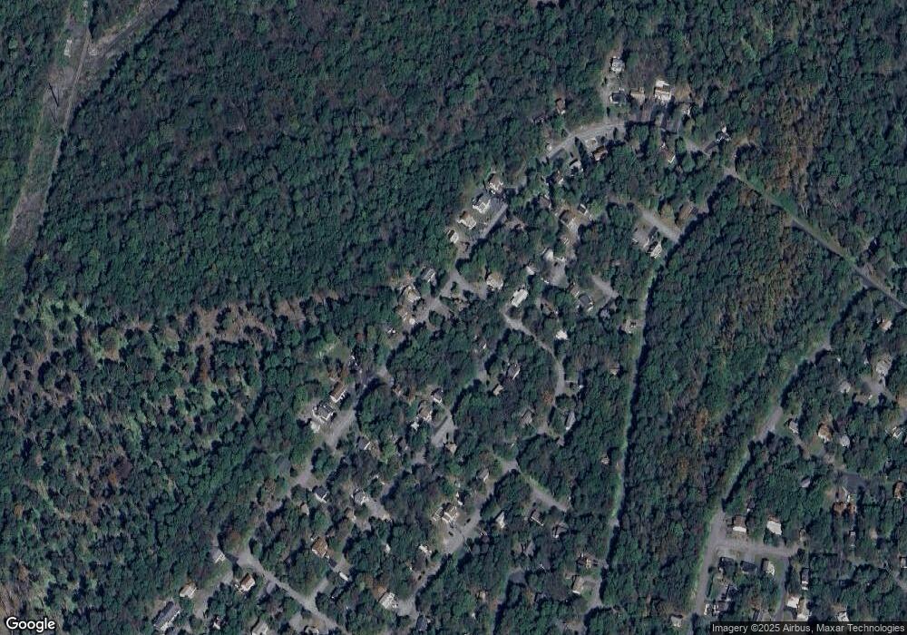 8727 Country Place Dr, Tobyhanna, PA 18466 - photo 1