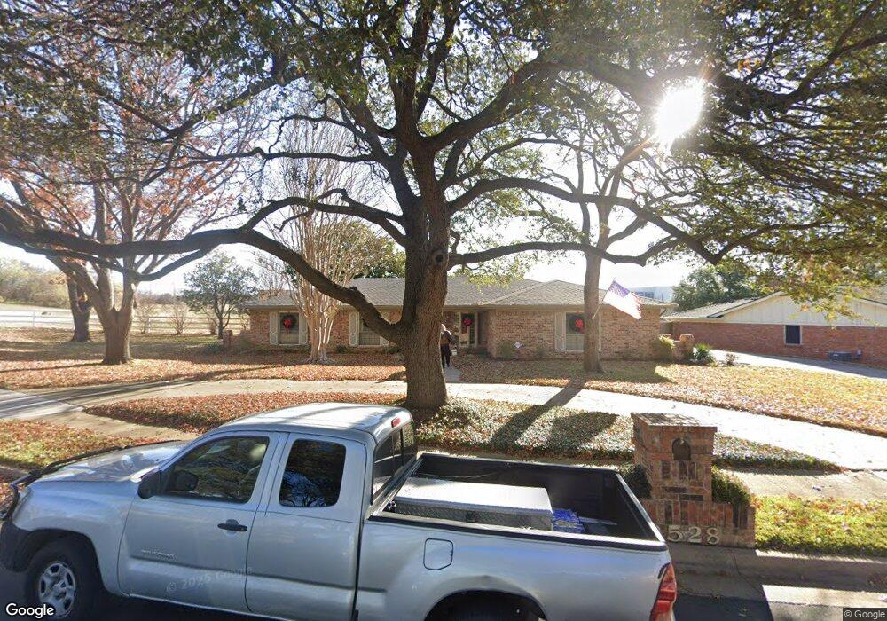 2528 Lakeview Dr, Bedford, TX 76021 - photo 1