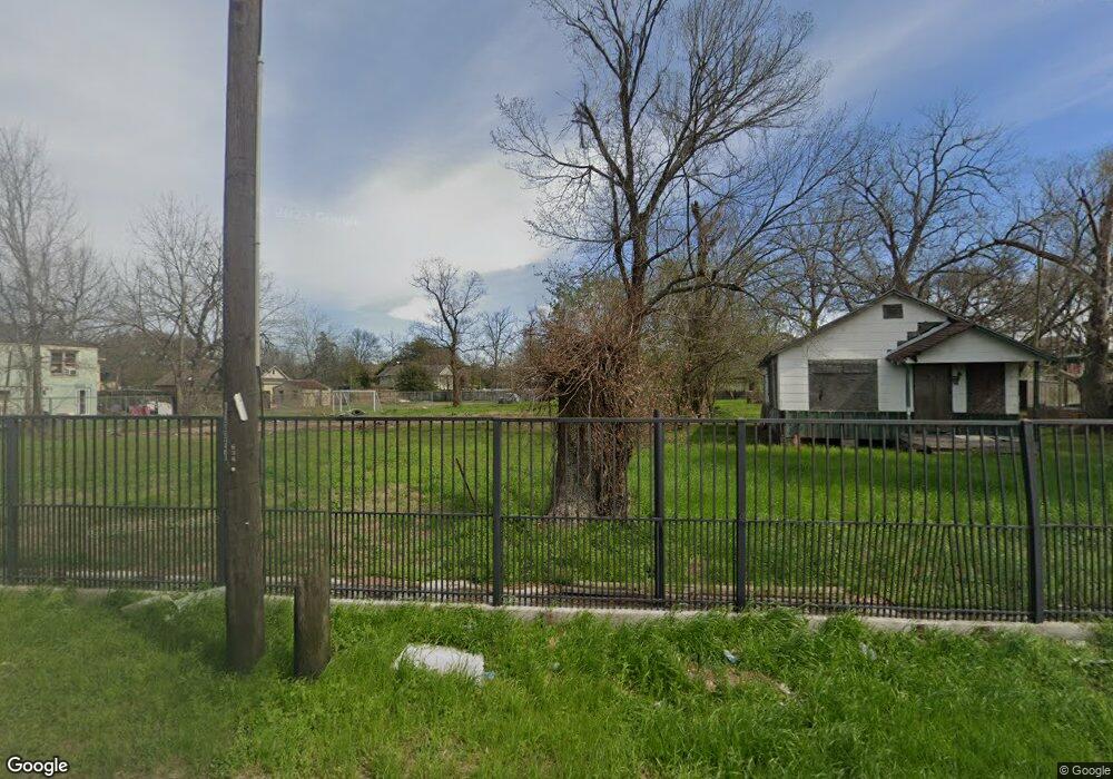 9638 E Hardy Rd, Houston, TX 77093 - photo 1