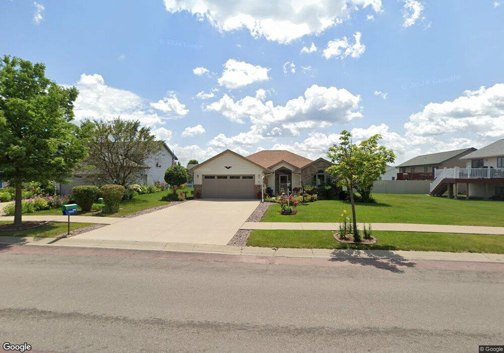 105 Timberwolf Dr, Mankato, MN 56001 - photo 1