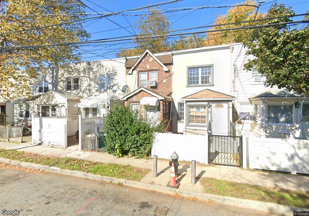 15309 118th Ave, Jamaica, NY 11434 - photo 1