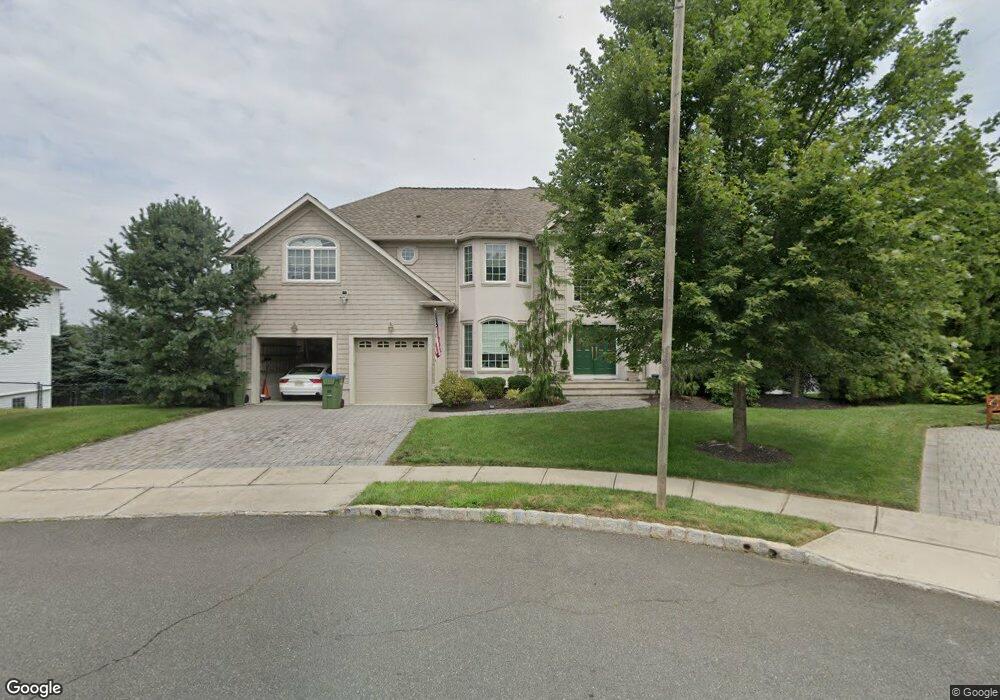 9 Reynold Ct, Edison, NJ 08820 - photo 1