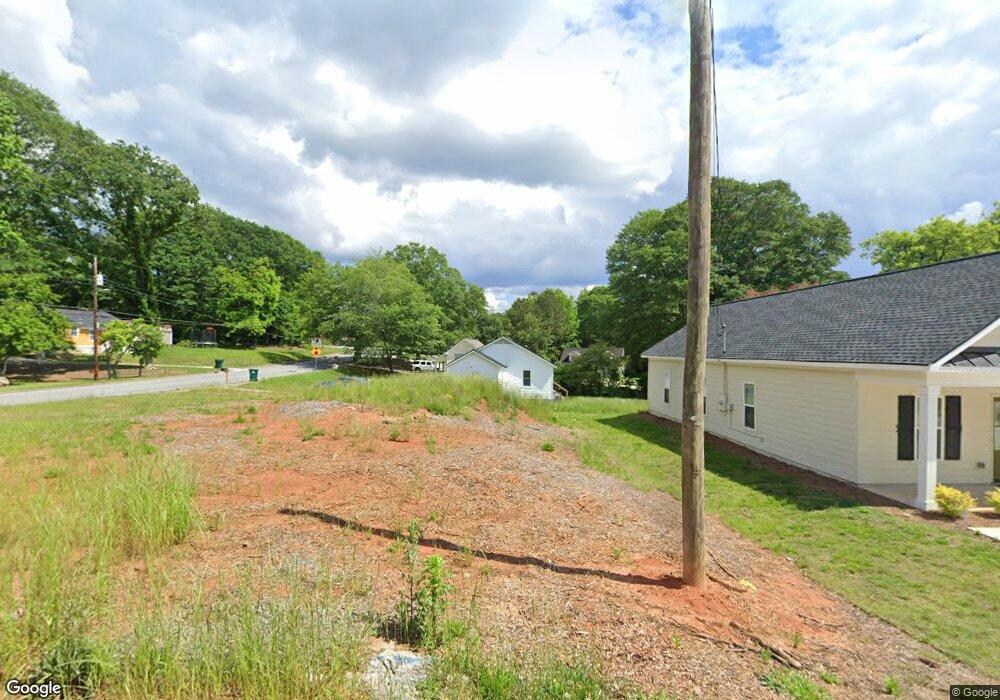 102 Adamson Dr, Carrollton, GA 30117 - photo 1