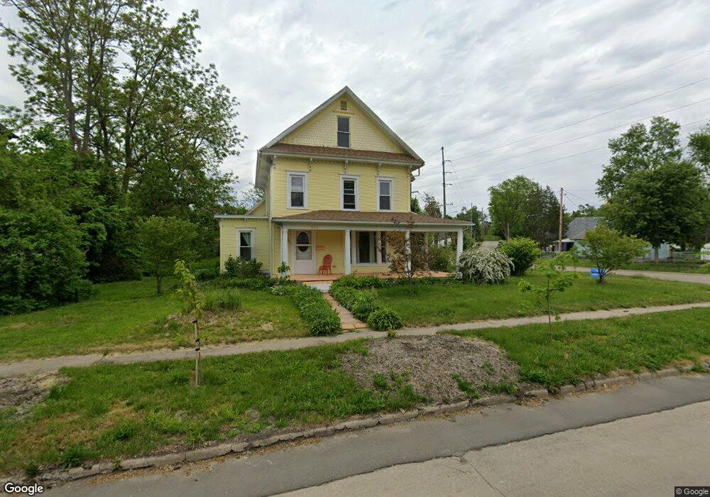 926 10th St SE, Cedar Rapids, IA 52401 - photo 1