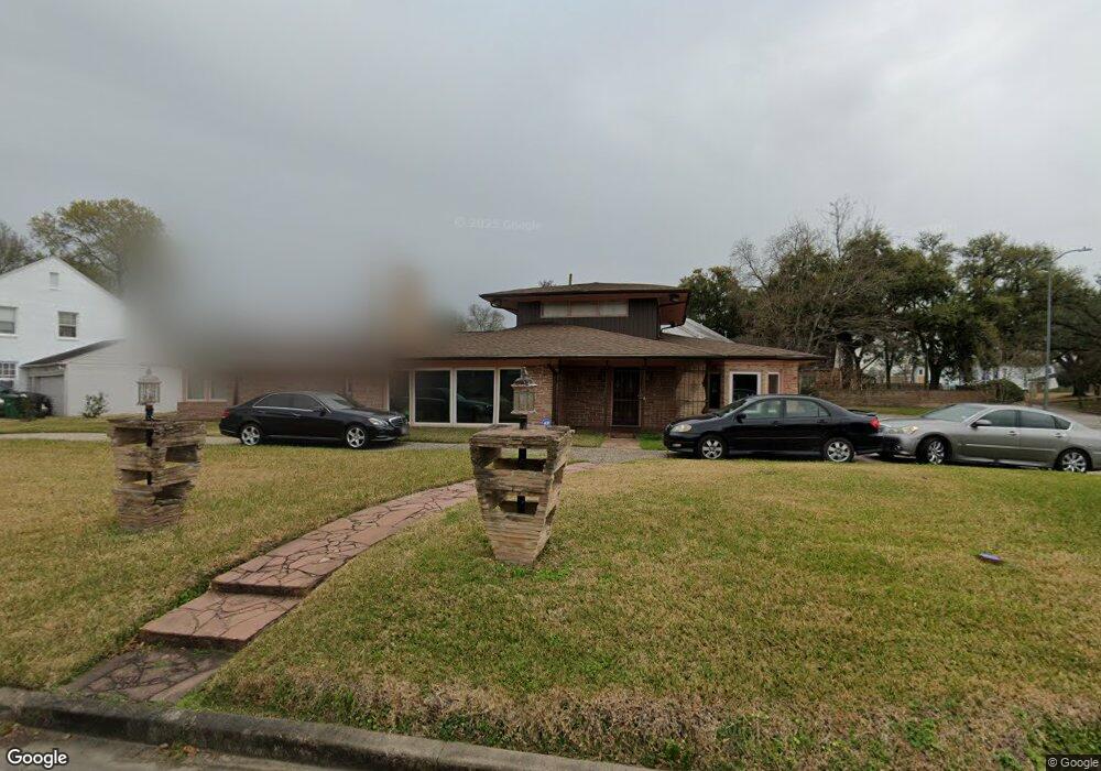 3702 Parkwood Dr, Houston, TX 77021 - photo 1