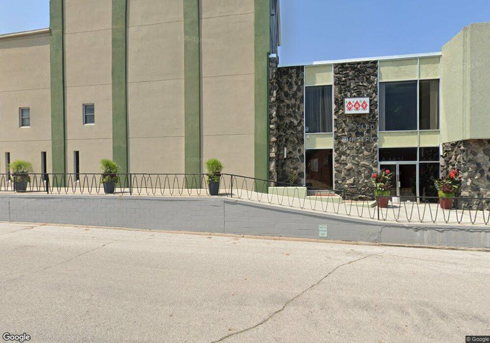 208 N Elm St, Shenandoah, IA 51601 - photo 1