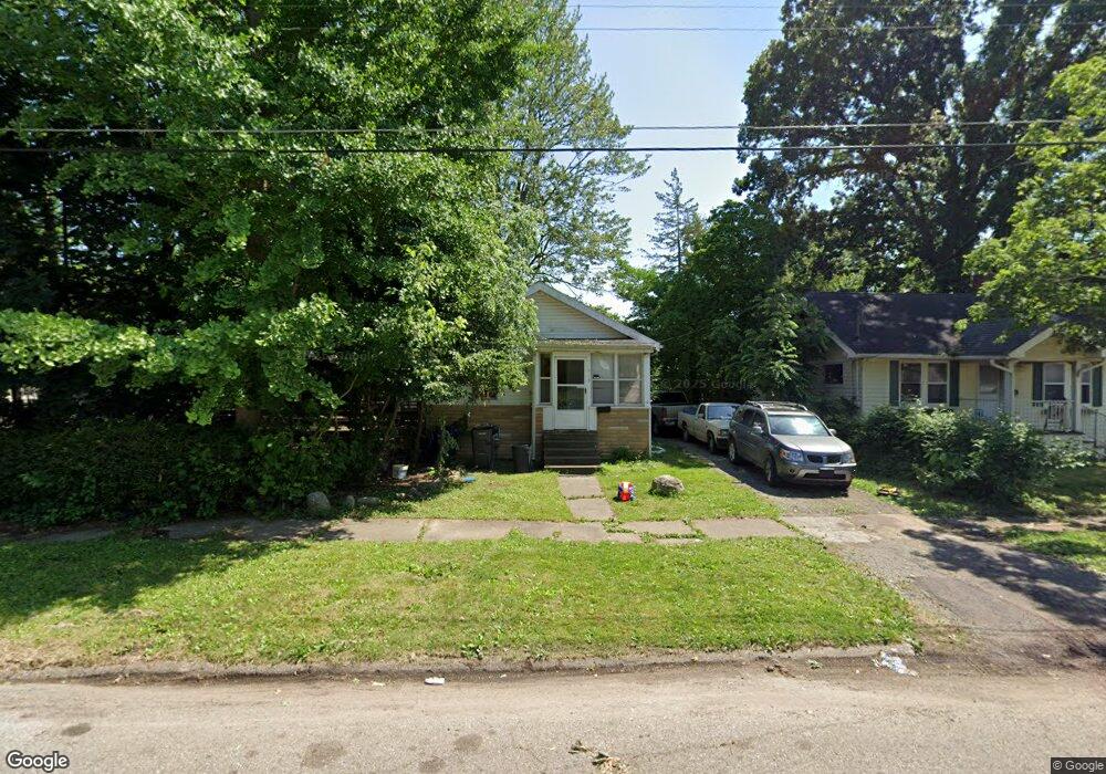 913 Bloor Ave, Flint, MI 48507 - photo 1