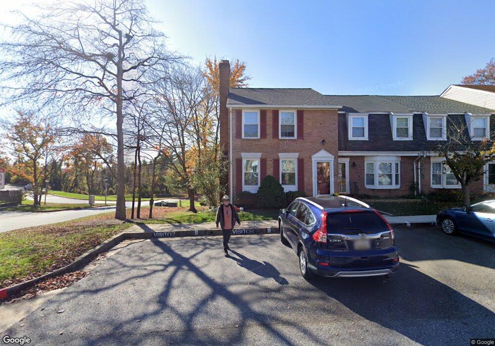 5830 Richardson Mews Square, Halethorpe, MD 21227 - photo 1