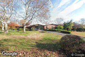 38 Hoffstot Ln, Port Washington, NY 11050