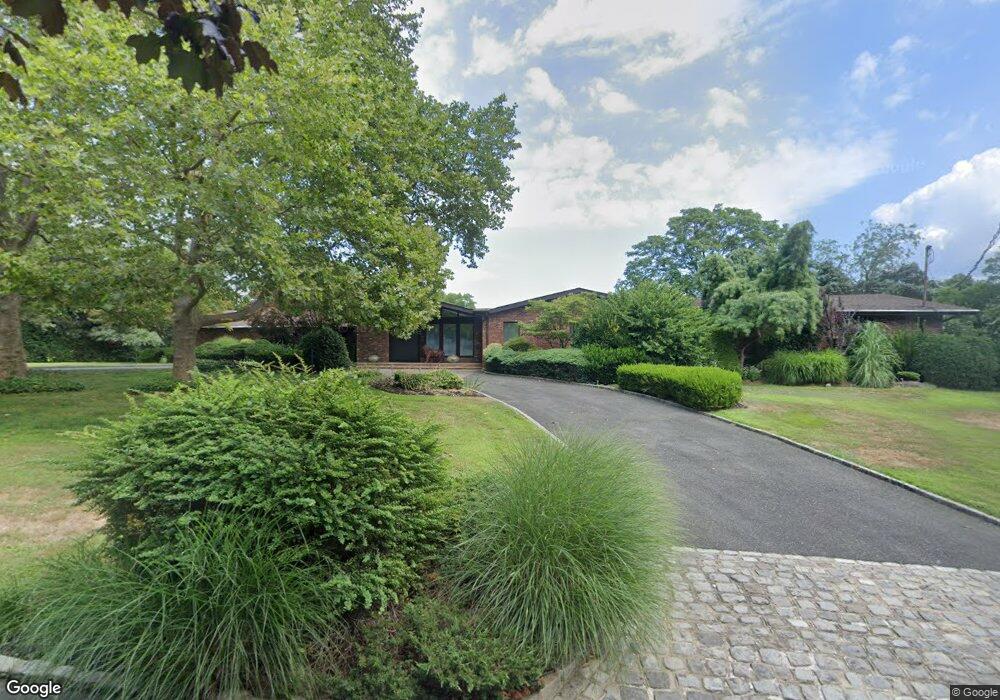 38 Hoffstot Ln, Port Washington, NY 11050 - photo 1