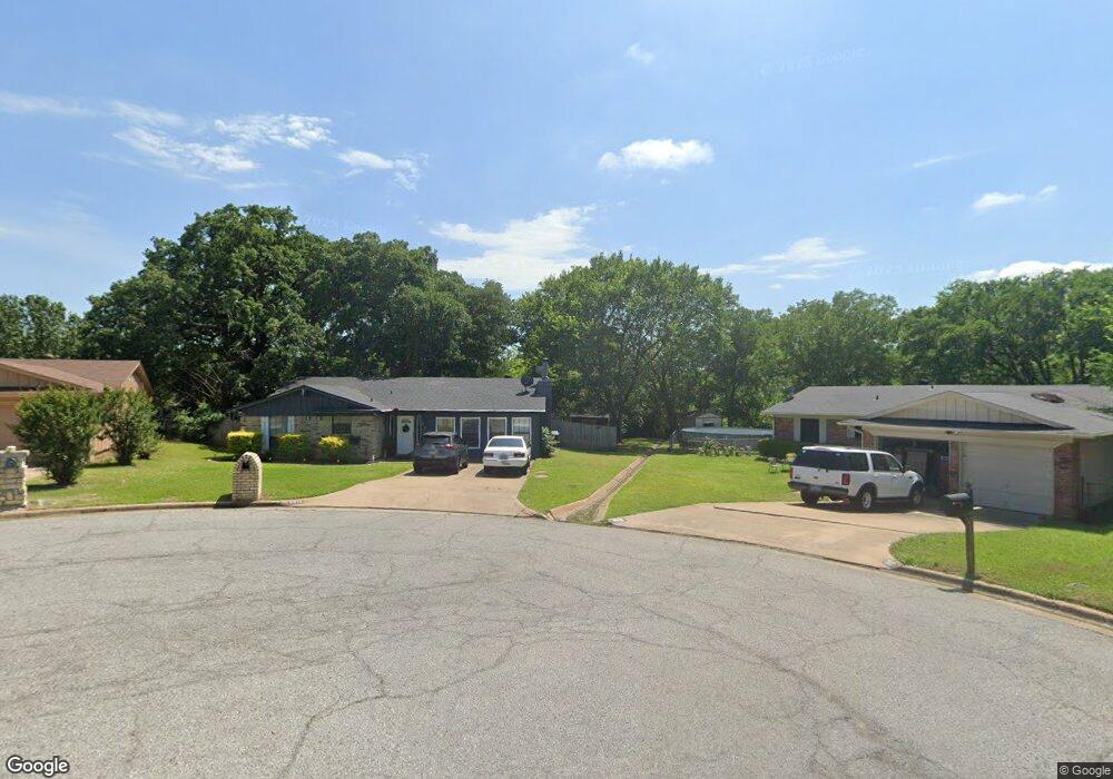 2812 Hyde Park Cir, Denison, TX 75020 - photo 1