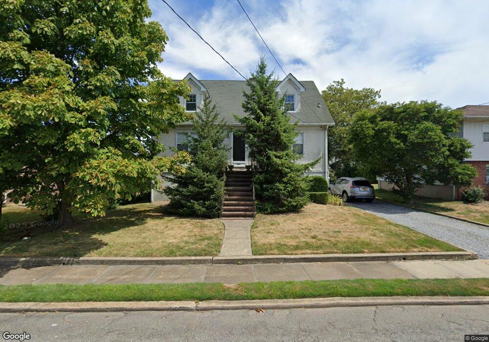 524 Bayview Ave, Cedarhurst, NY 11516 - photo 1