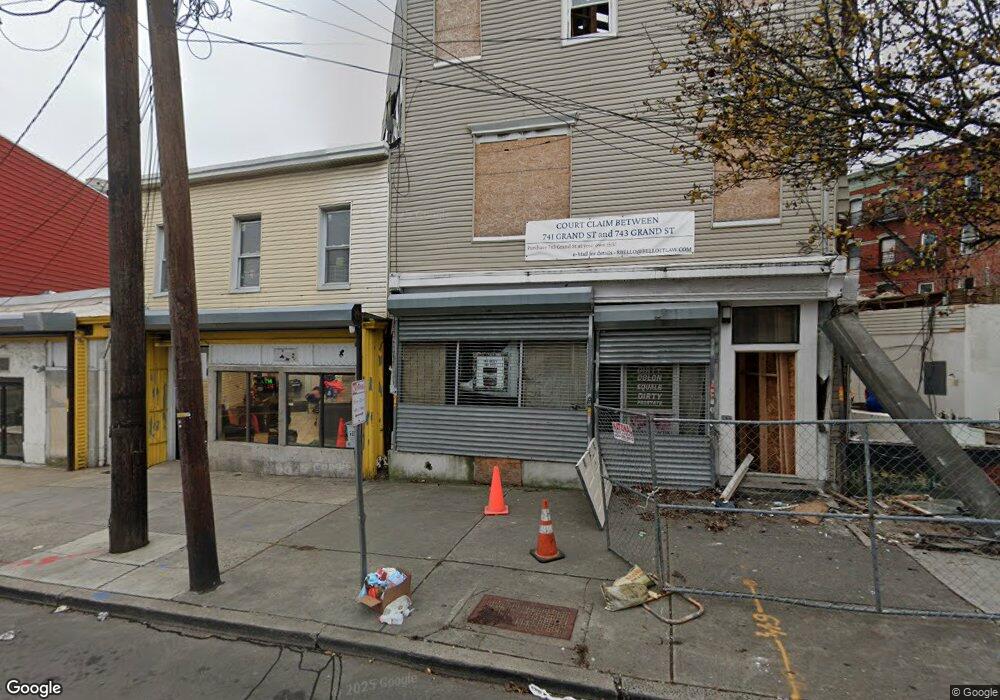 741 Grand St unit 3, Jersey City, NJ 07304 - photo 1