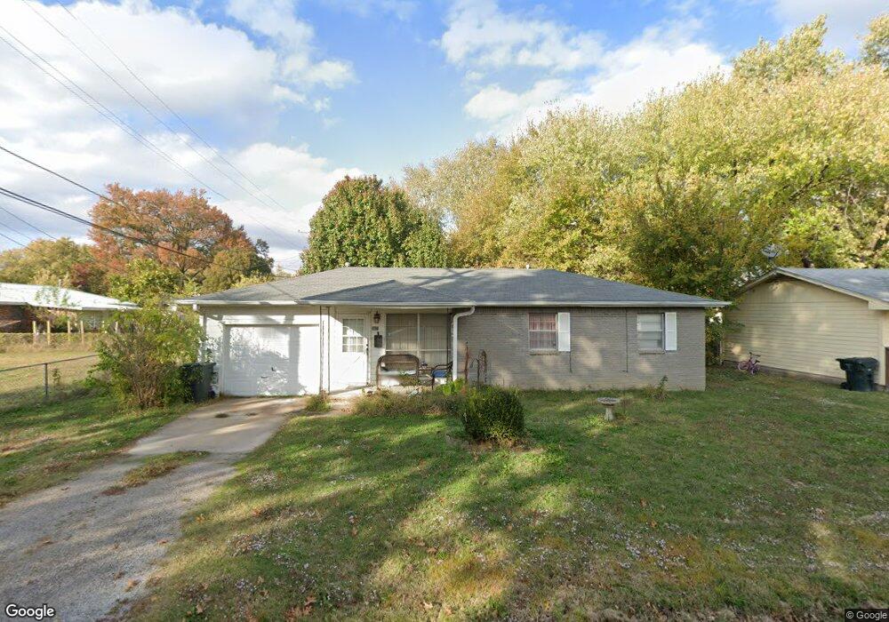 302 E Fry Place, Claremore, OK 74017 - photo 1