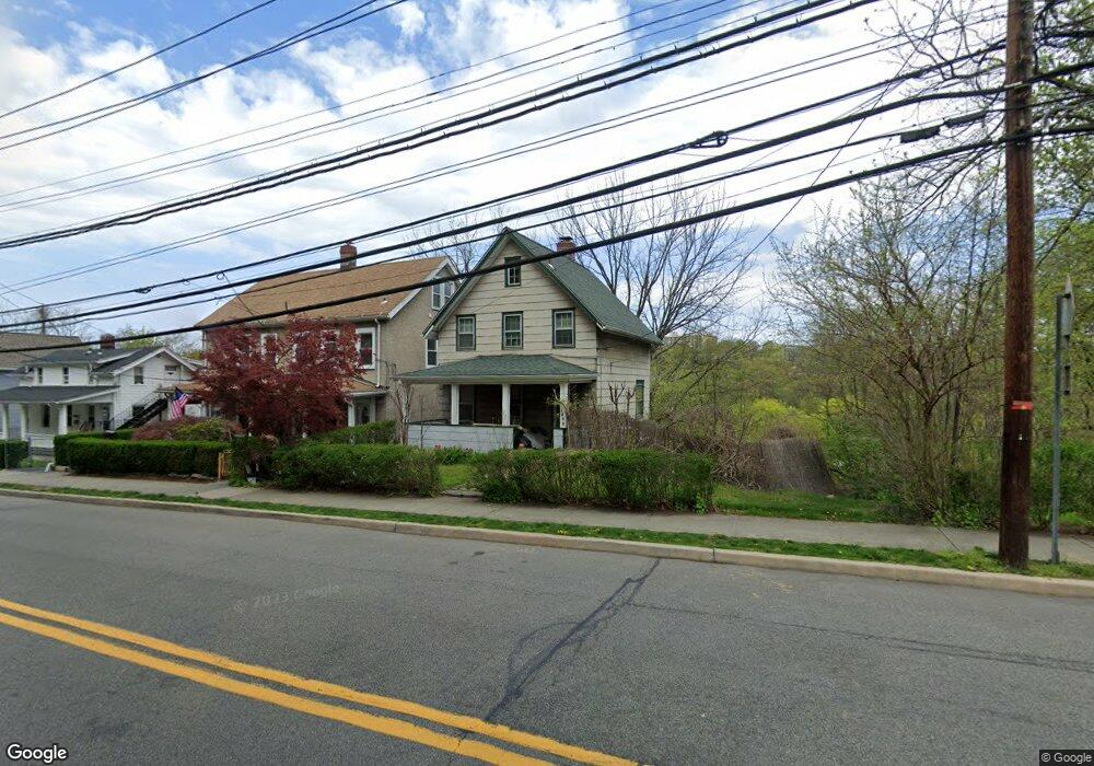 1432 Crompond Rd, Peekskill, NY 10566 - photo 1