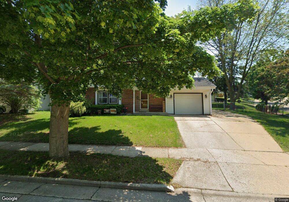 1505 Atlantic Dr, Waukesha, WI 53186 - photo 1