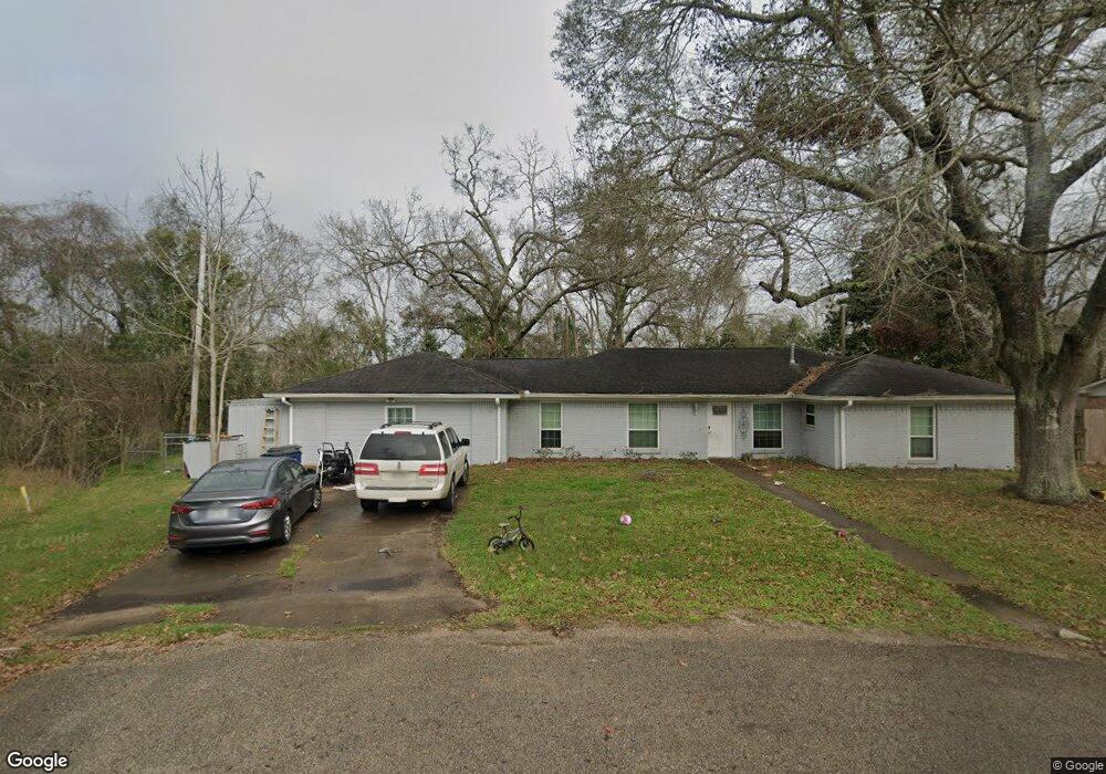 184 W County Road 136, Alvin, TX 77511 - photo 1