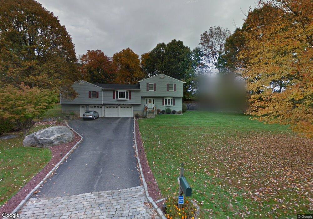 8 Elizabeth Ct, Brewster, NY 10509 - photo 1