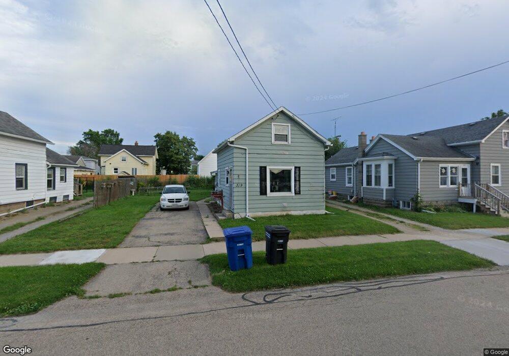 319 W 7th Ave, Oshkosh, WI 54902 - photo 1