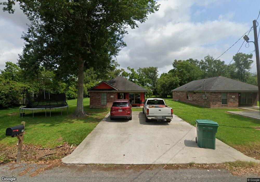 815 Topsy Rd, Lake Charles, LA 70607 - photo 1