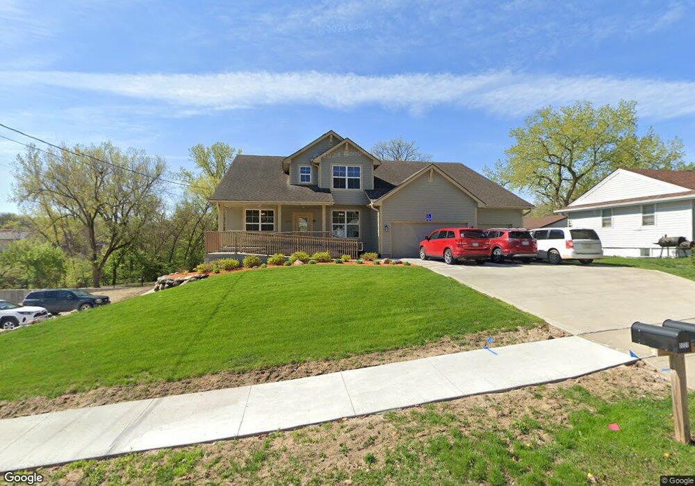 2222 Bennett Ave, Des Moines, IA 50310 - photo 1