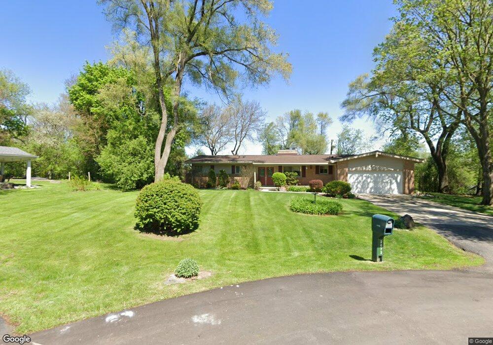 2673 Warwick Ct, Bloomfield Hills, MI 48304 - photo 1