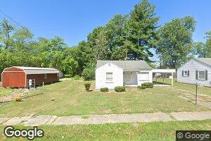 129 S Watkins St, Cisne, IL 62823