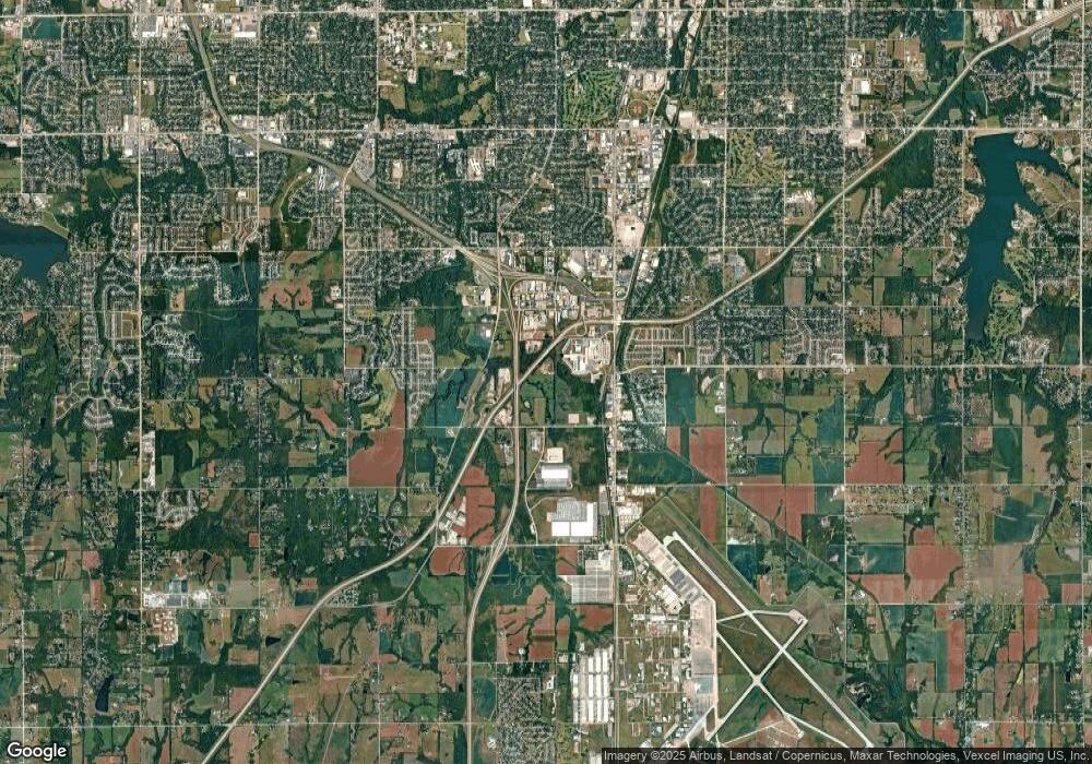 4315 SE Redoak Ln, Topeka, KS 66609 - photo 1