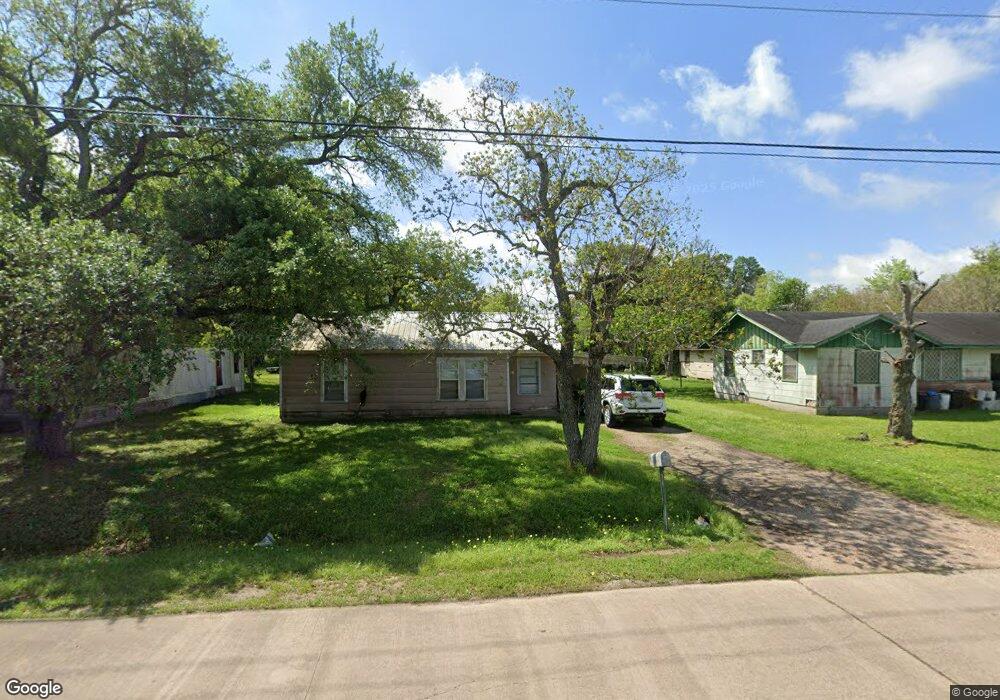 2804 1st St, Bay City, TX 77414 - photo 1