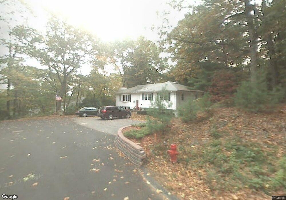 119 Worcester Ln, Waltham, MA 02451 - photo 1