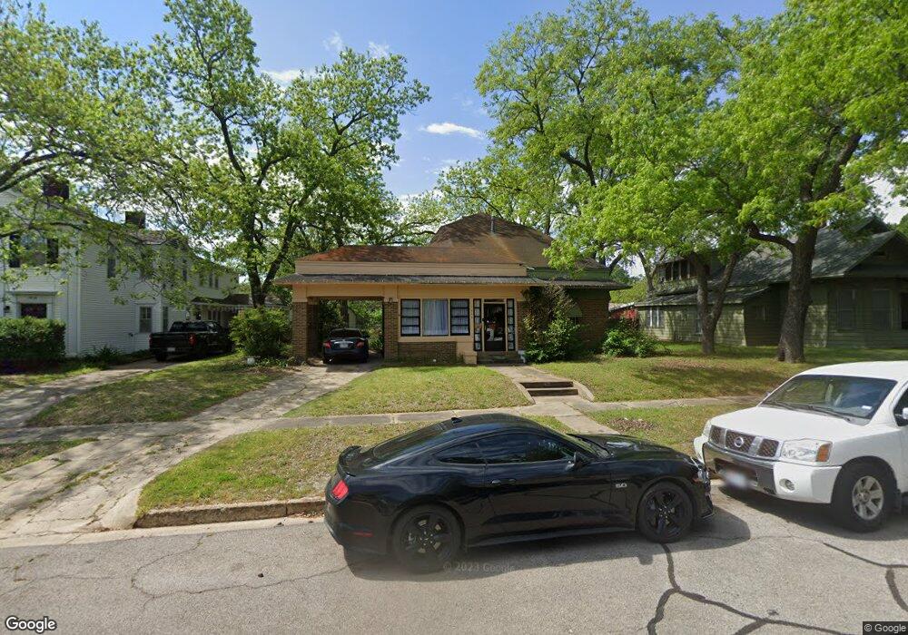 1222 W Gandy St, Denison, TX 75020 - photo 1