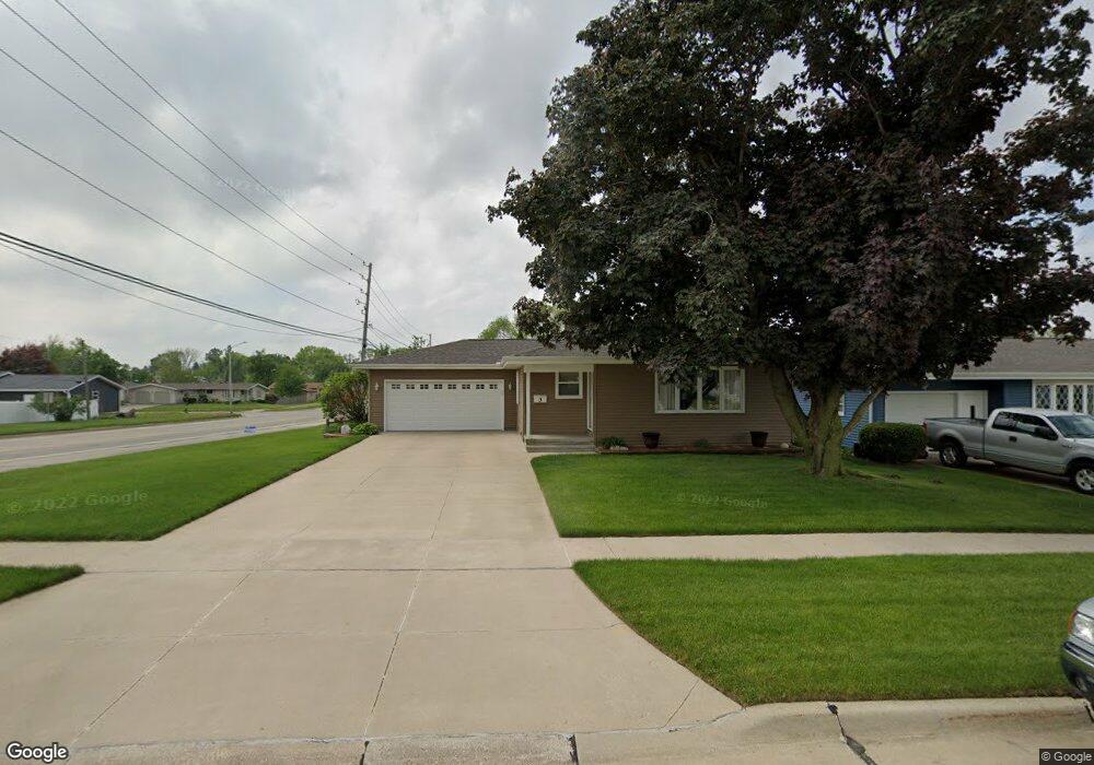 3 25th Ave SW, Cedar Rapids, IA 52404 - photo 1